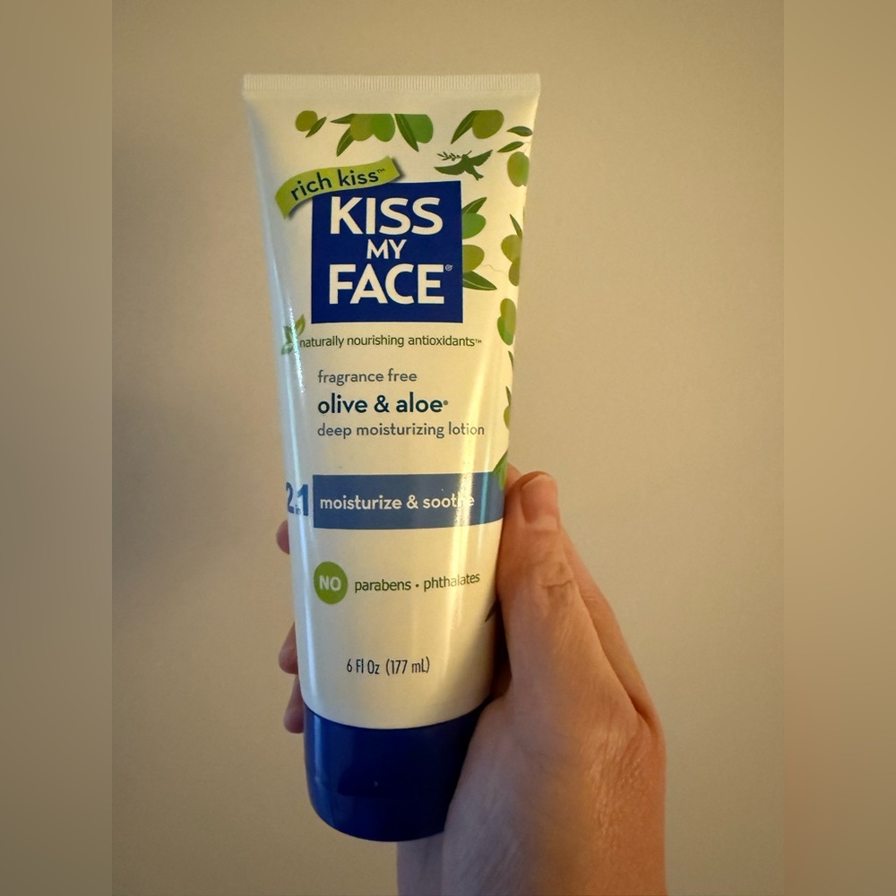 Kiss My Face Olive Oil and Aloe Vera 2 In 1 Deep Moisturizing Lotion No Parabens